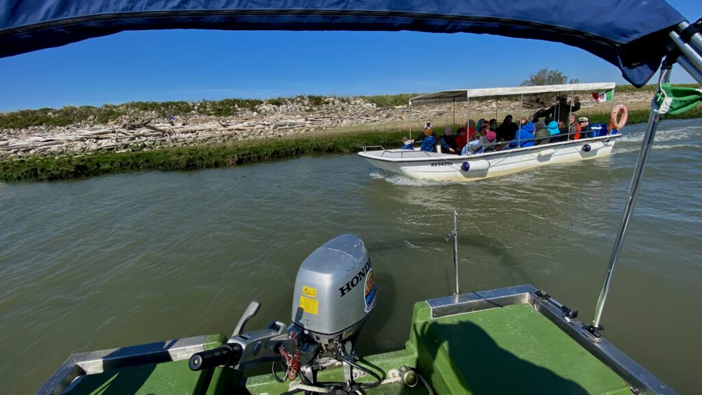 barche sul delta del po