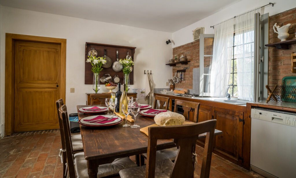 tavolo da pranzo della cucina